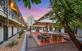 Stay At Alice Springs Hotel